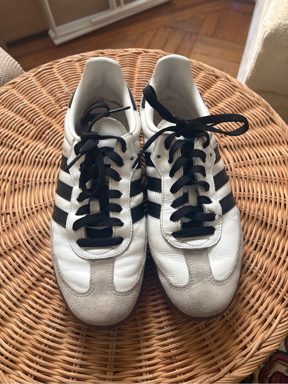Adidas Sambas, Size 9